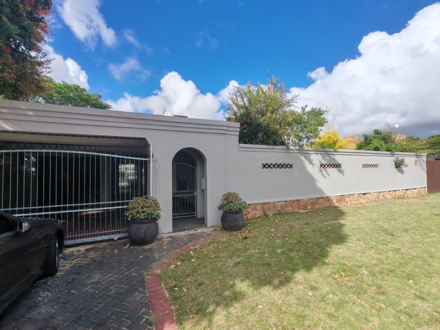 To Let 3 Bedroom Property for Rent in Fernglen Eastern Cape